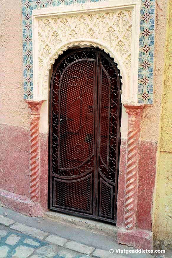 Bonita puerta en Beni Isguen