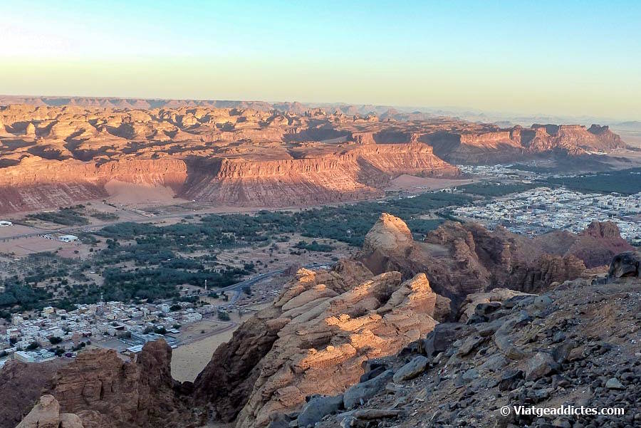Vista sobre Al-Ula, el seu oasi i voltants des del mirador Harrat (Al-Ula)