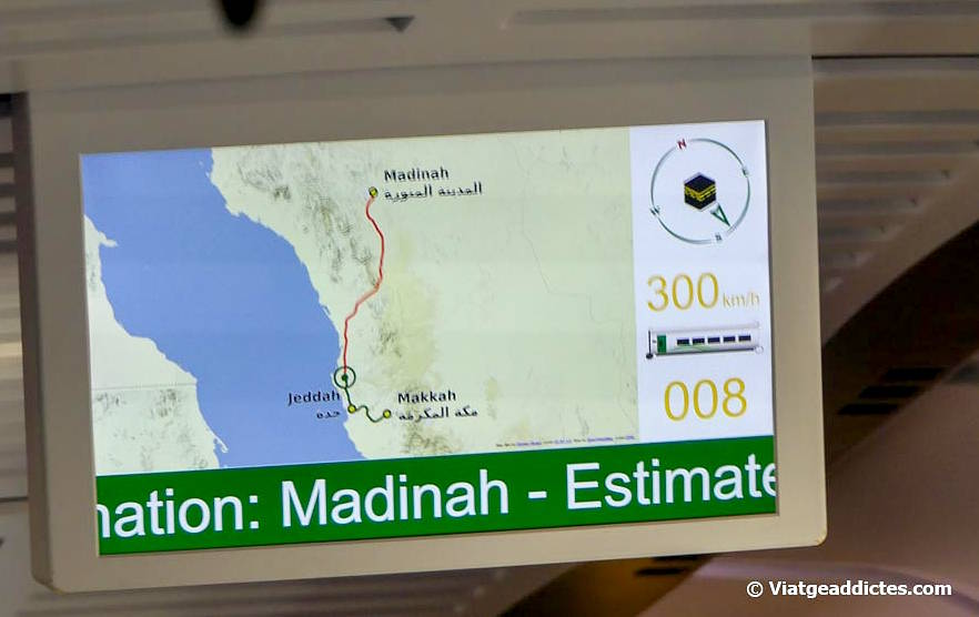 Pantalla informativa en el nostre vagó amb la velocitat instantània de 300 km/h en el trajecte Jiddah-Medina