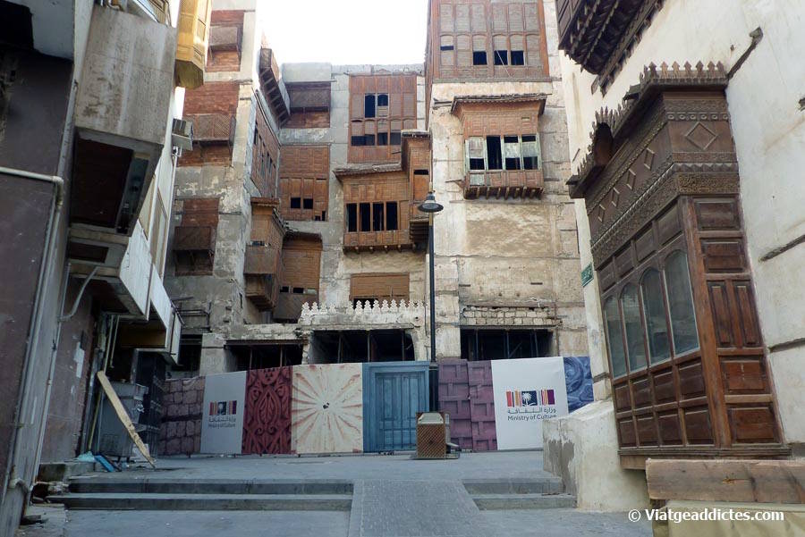 Obres de restauració en marxa en l'històric Al-Balad (districte Al-Balad, Jiddah)