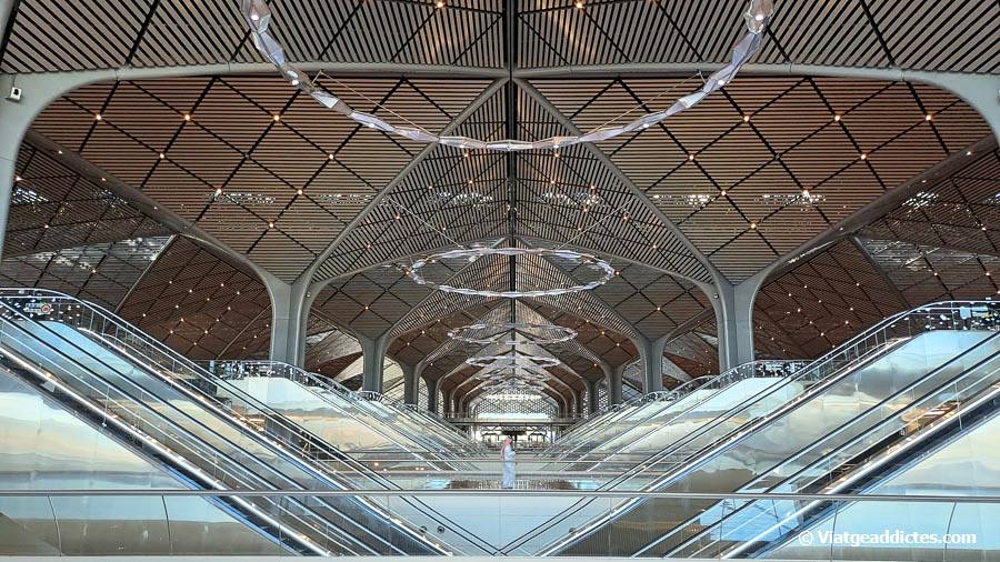 L'espectacular disseny interior de l'estació de tren Al-Sulaymaniyah (Jiddah)