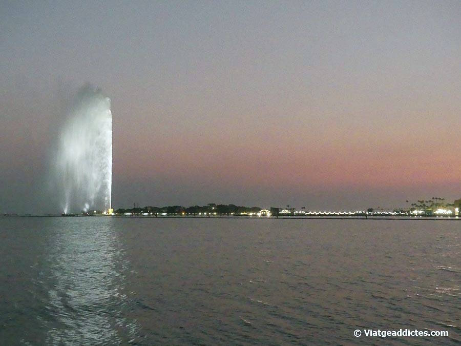 La font del Rei Fahd al capvespre (Jiddah)