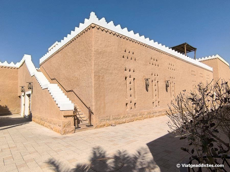 Construccions d'estil tradicional a Bujairi Terrace (Diriyah, Riad)