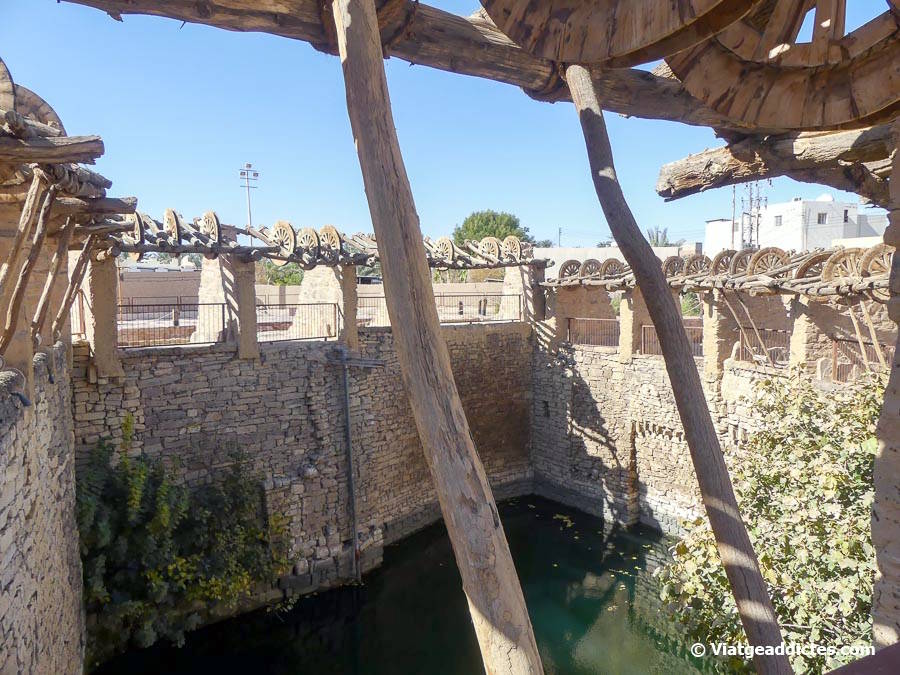 Detall de l'enorme pou Bir Haddaj (Tayma)