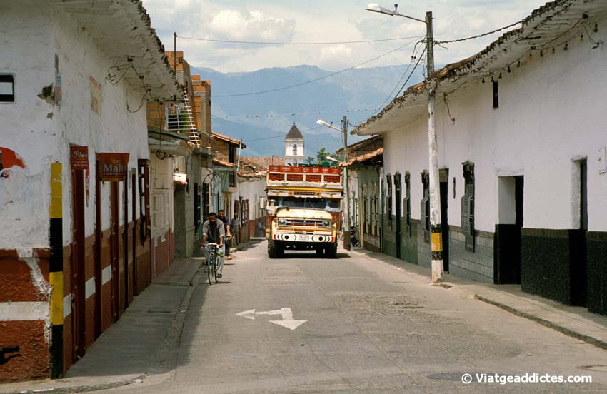 Carrer del centre històric de Santafé de Antioquía