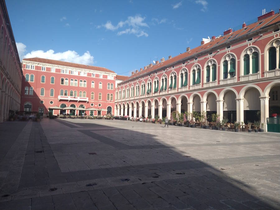 La Plaça Prokurative (Split)
