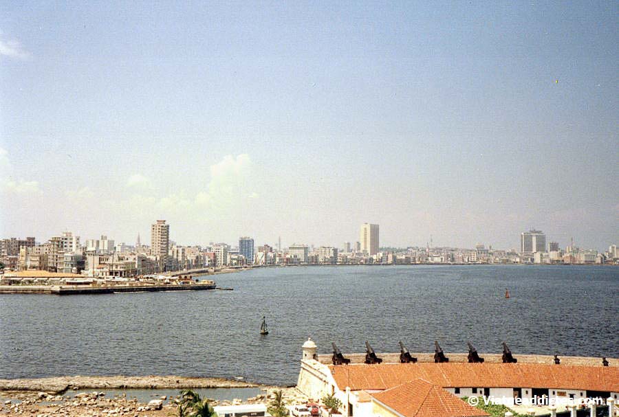 Vista de La Habana desde el castillo de los Tres Reyes del Morro