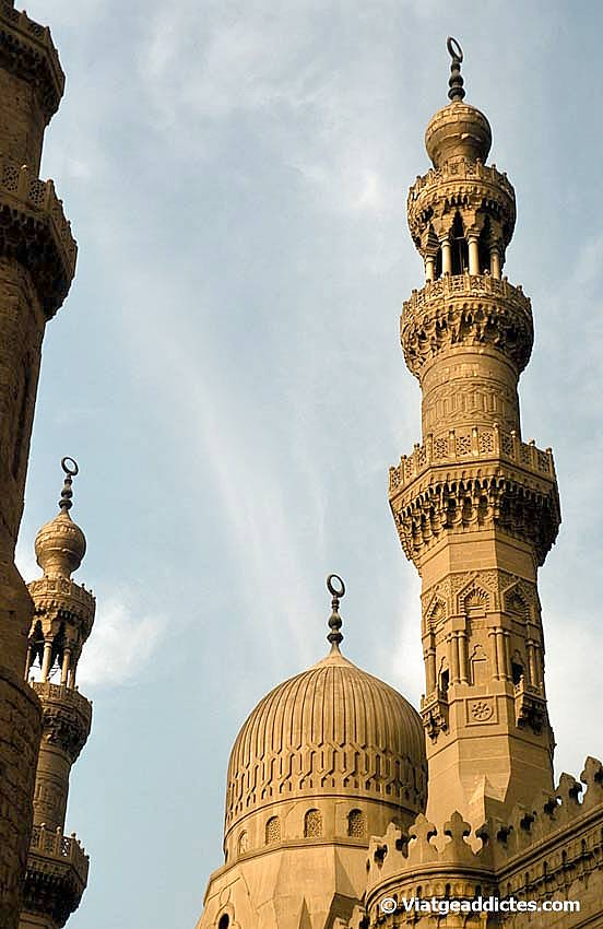 Minarets de la mesquita Sultan Hassan