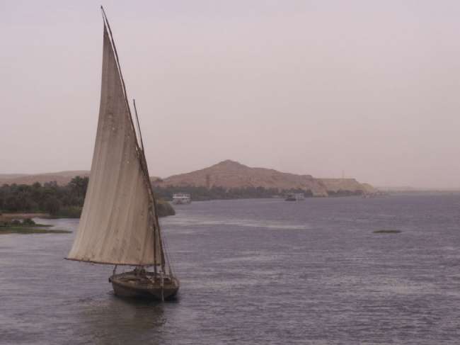 Falua por el Nilo