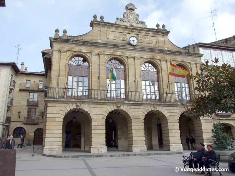Façana de l'edifici de l'Ajuntament d'Haro