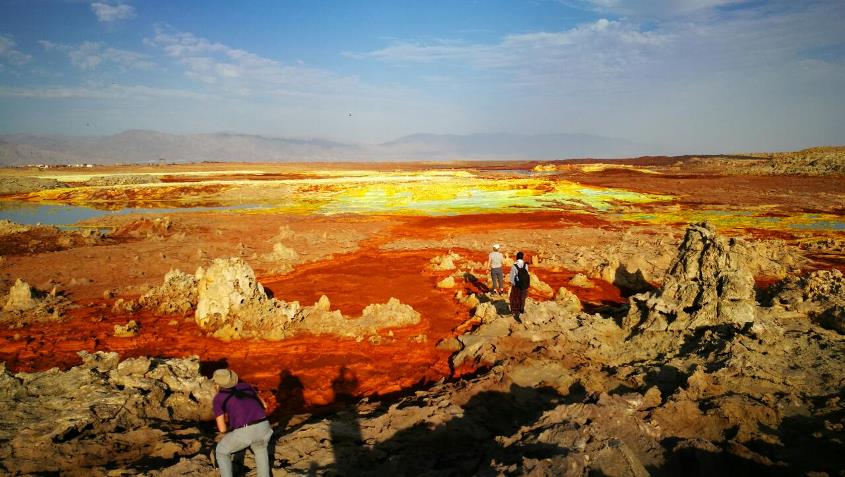 Colores increibles en el cráter del volcán Dallol 