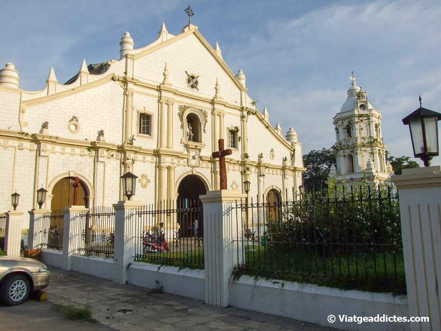 La Catedral de San Pablo (Vigan, Luzon)