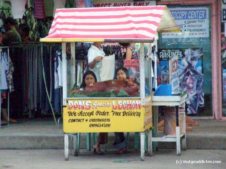 Parada de venda de «lechón» (Puerto Princesa)