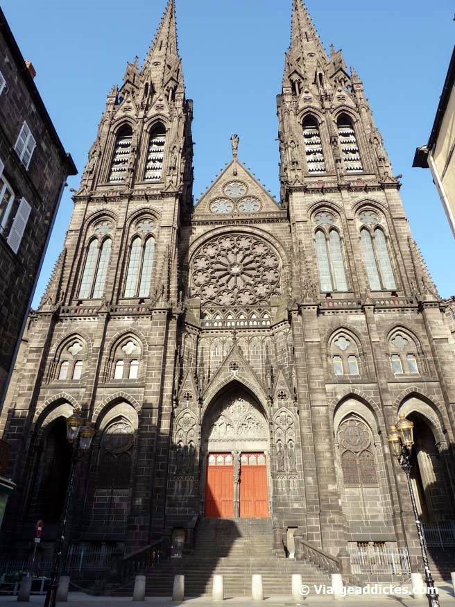 Façana de la Catedral de Notre-Dame-de-l'Assomption (Clermont-Ferrand)