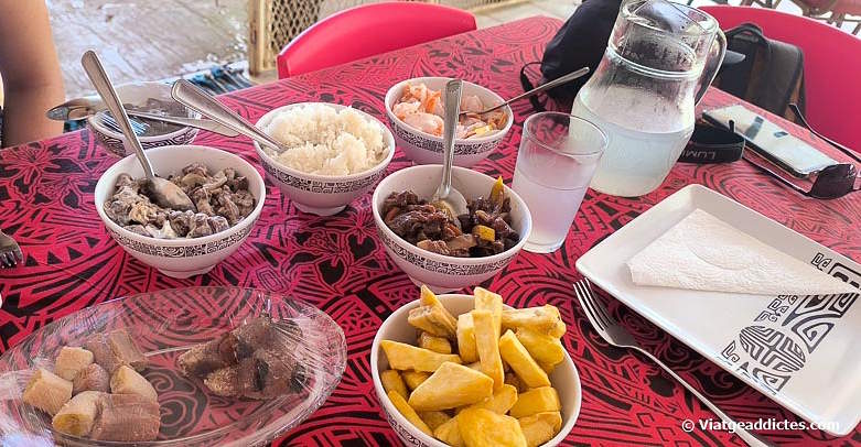 El fantàstic dinar de cuina marquesana a Chez Antoinette (vall de Puama'u, Hiva Oa, illes Marqueses)