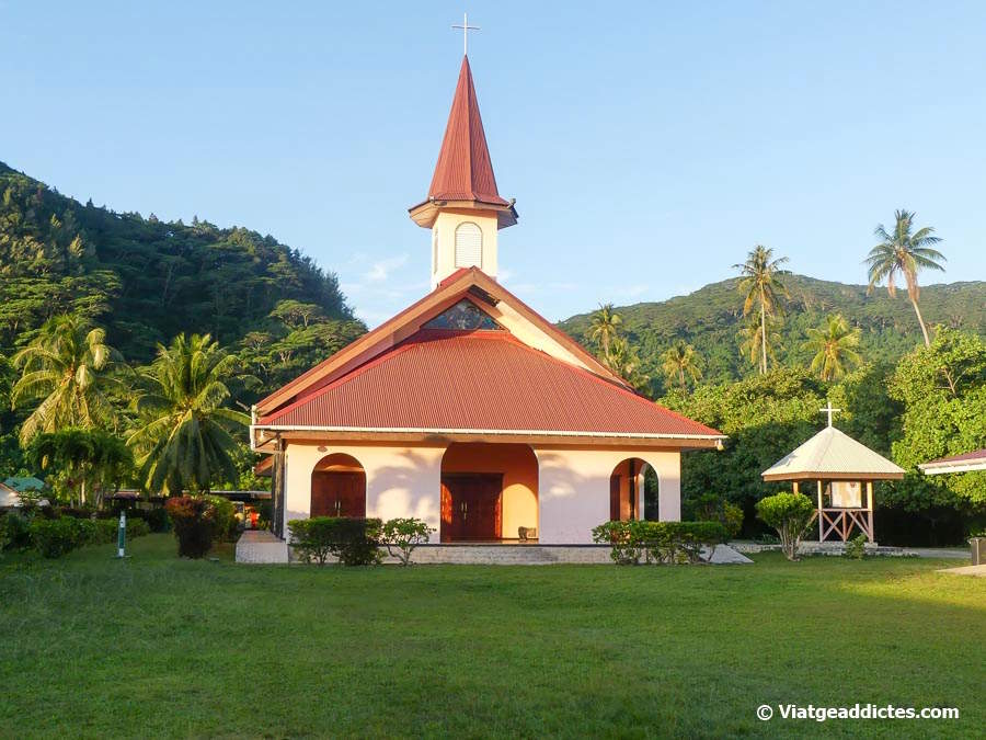 L'església de la Santa-Família (Fare, Huahine Iti, illes de la Societat)