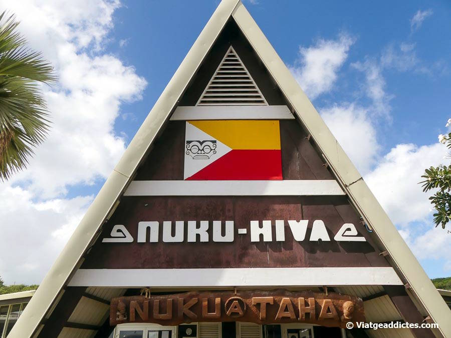 La petita terminal de l'aeroport de Nuku Hiva (Nuku Hiva, illes Marqueses)