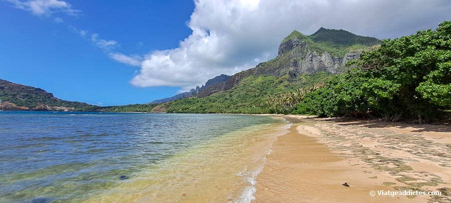 La solitària platja d'Anaho (Nuku Hiva, illes Marqueses)