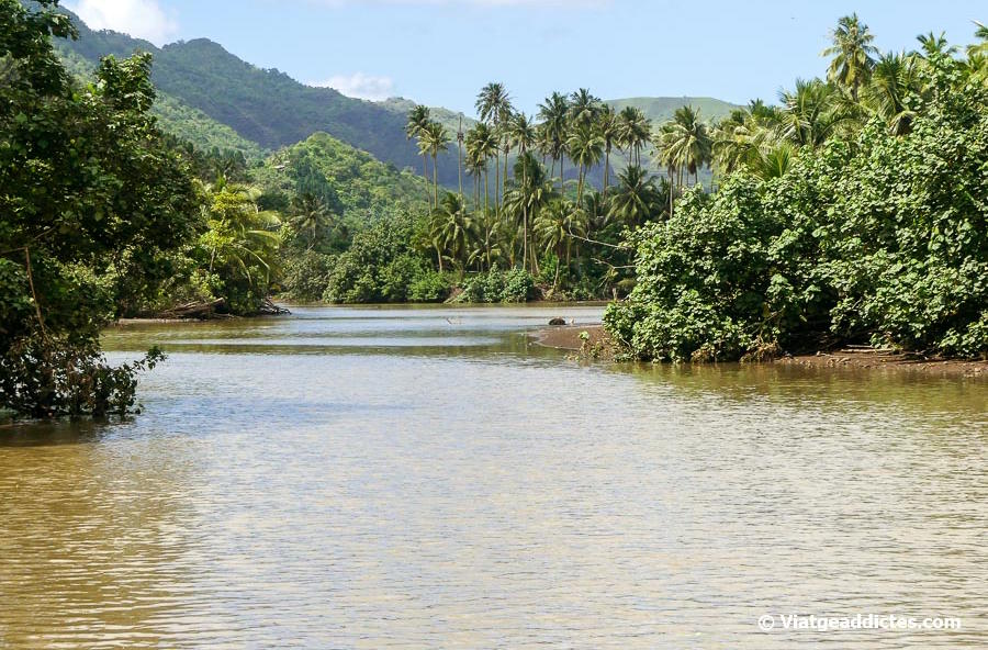 El riu Taipi al seu pas per Taipivai (Taipivai, Nuku Hiva, illes Marqueses)