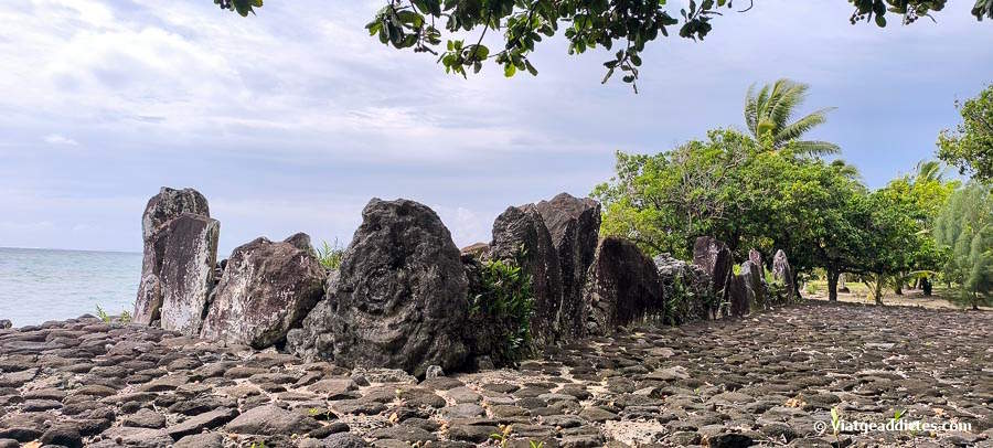 Restes arqueològiques en el marae de Taputapuātea (Taputapuātea, Ra'iātea, illes de la Societat)