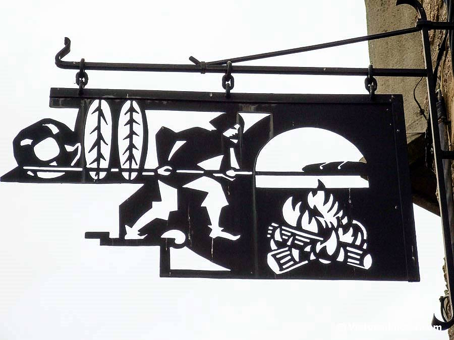 Signo de hierro forjado en Villefranche-de-Conflent