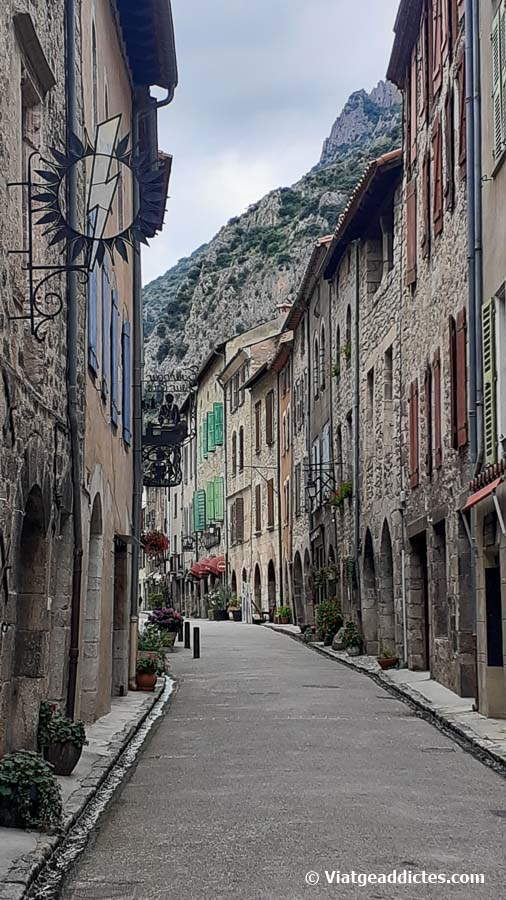 La calle de Saint Jean en el núcleo medieval de Vilafranca de Conflent