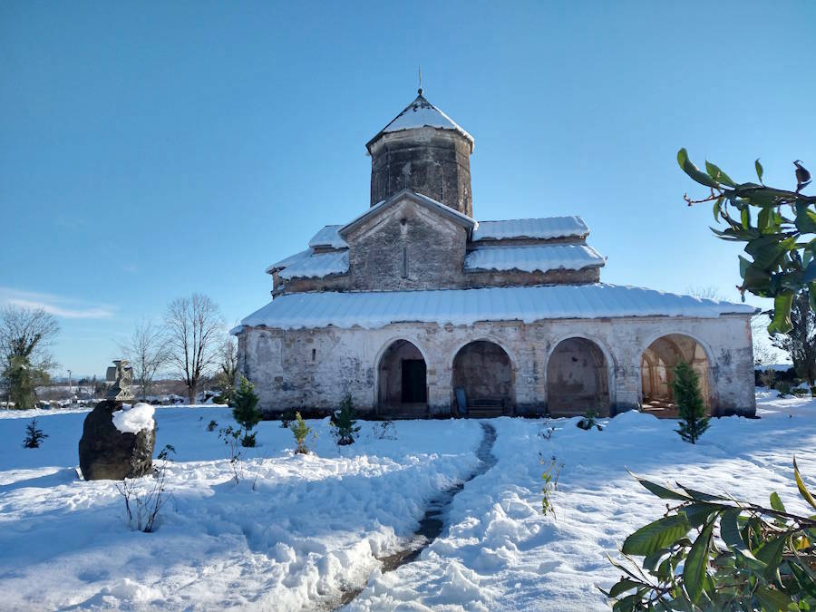 Vista de la catedral de Tsalendjikha (Tsalendjikha, Geòrgia)