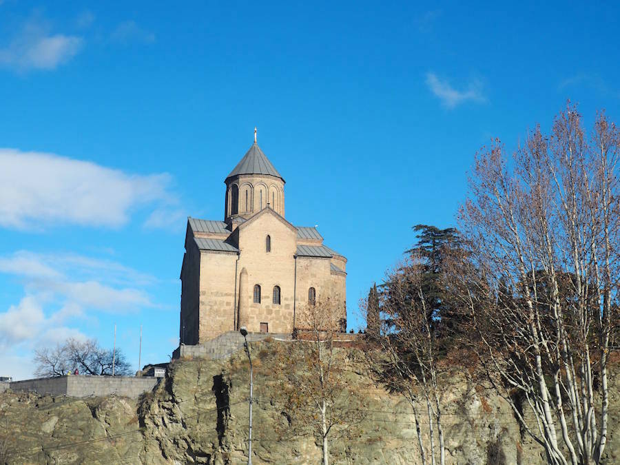 Vista de l'església de Metekhi (Tbilisi, Geòrgia)