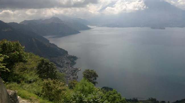 Vista del lago Atitlán