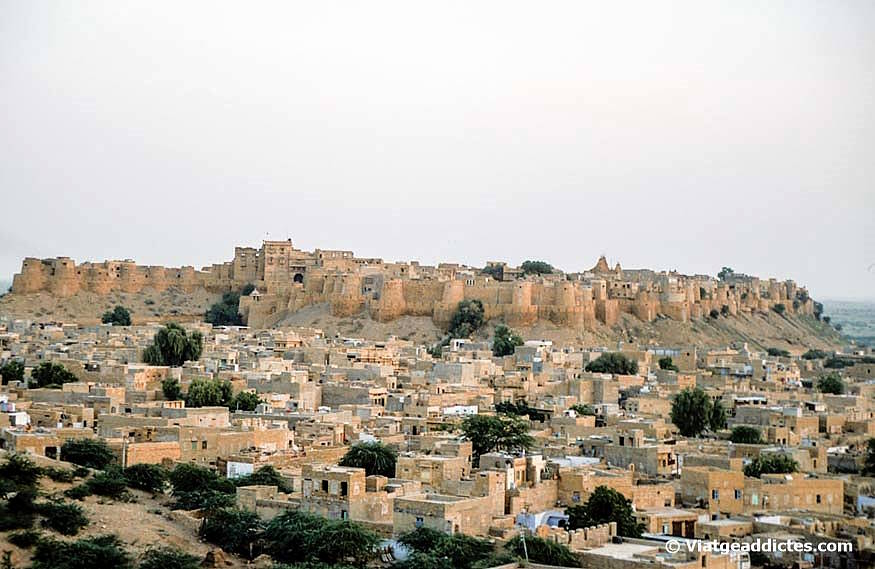 Vista de la ciudad amurallada de Jaisalmer