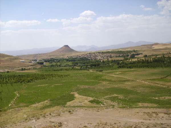 Vista desde la fortaleza de Takht-e Suleiman