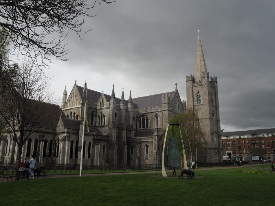 St. Patrick' Cathedral, view from the park