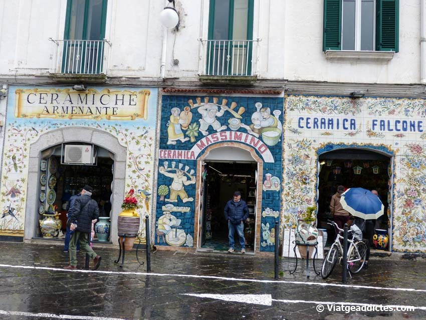 Botigues de ceràmica a Vietri Sul Mare (Costa Amalfitana)