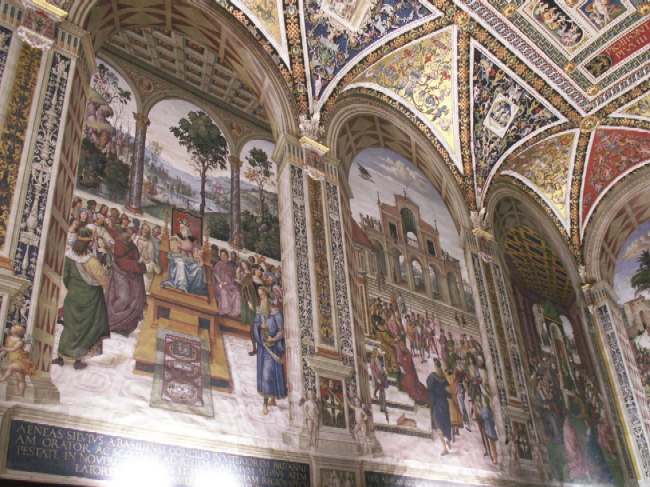 Frescos de la biblioteca Piccolomini