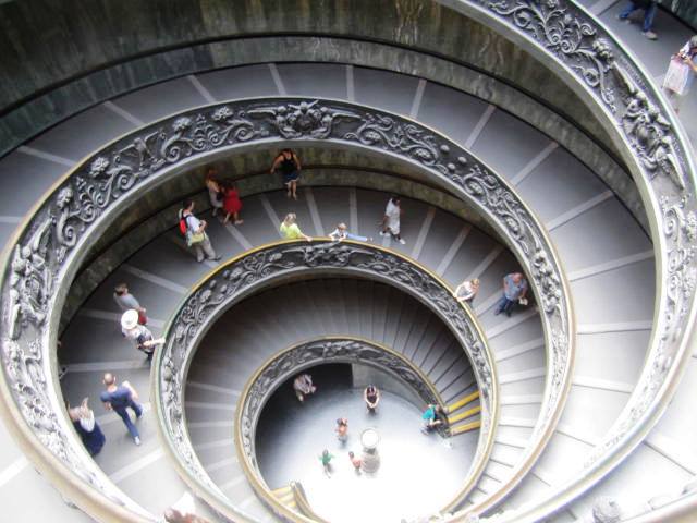 Escalinata en espiral de Giuseppe Momo