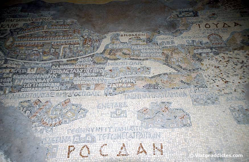 Vista parcial del mosaico-mapa en la iglesia de San Jorge