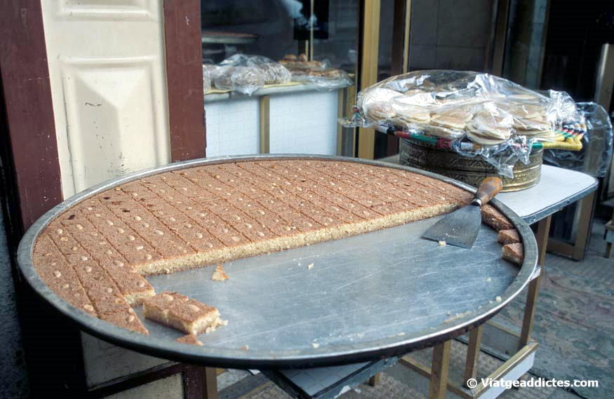Dulces árabes en una tienda de Trípoli