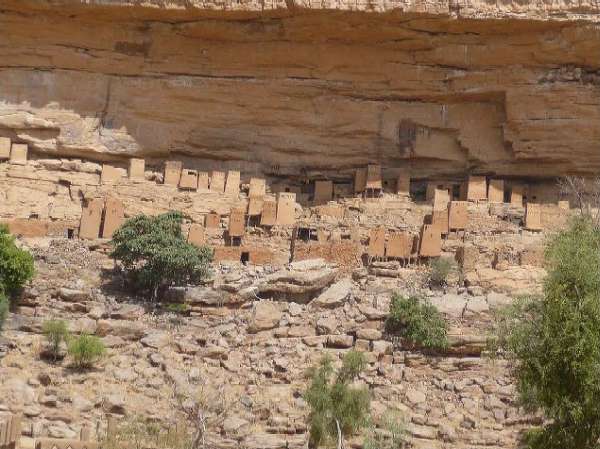 Graneros en la Falla de Bandiagara<br />de uno de los pueblos Dogón