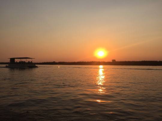 Posta de sol sobre el riu Chove