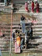 Cremaciones en Pashupatinath