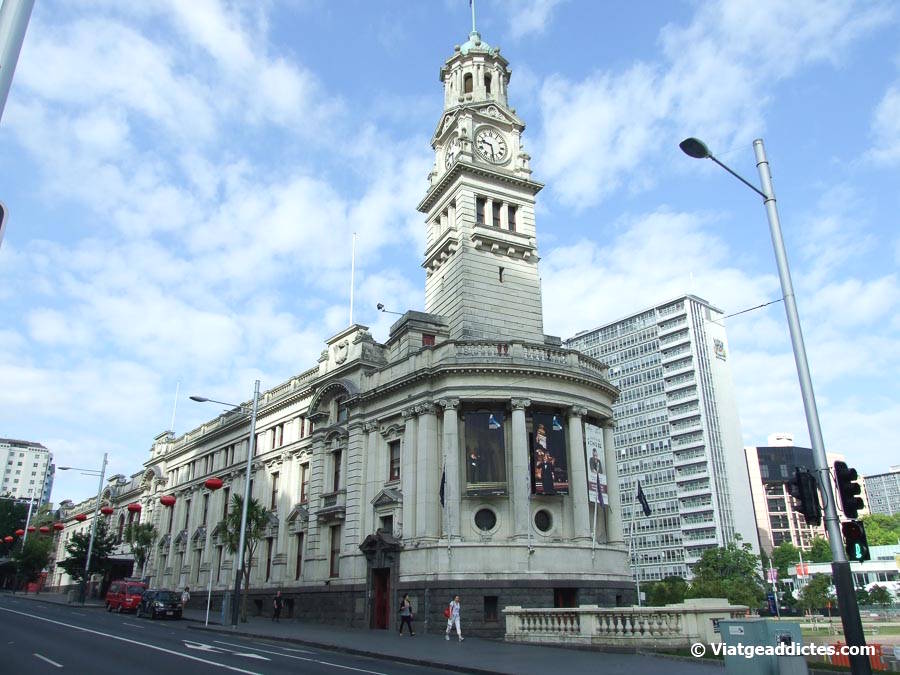 L'edifici de l'Ajuntament d'Auckland (Auckland, Nova Zelanda) L'edifici de l'Ajuntament d'Auckland (Auckland, Nova Zelanda)