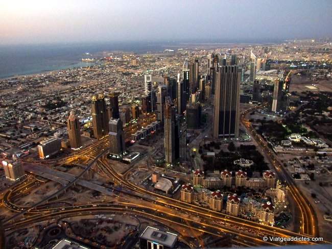 Vista de Dubái desde el mirador de Burj Khalifa