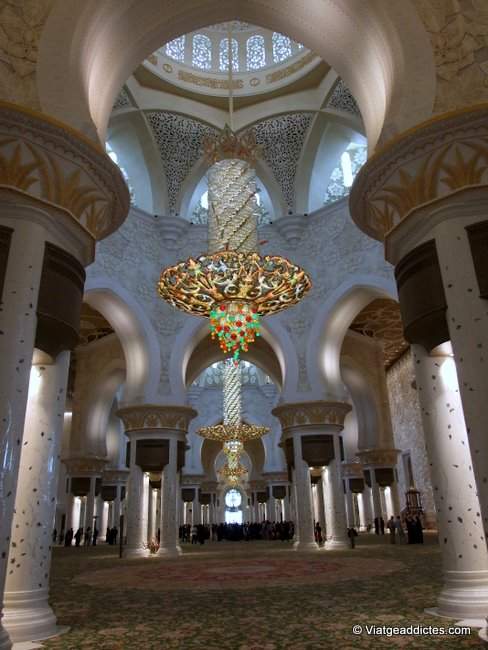 Interior de la Gran Mezquita<br />Sheikh Zayed (Abu Dhabi)