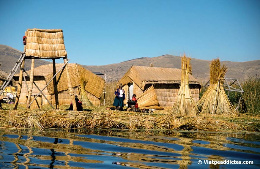 Imagen de las islas Uros (lago Titicaca)
