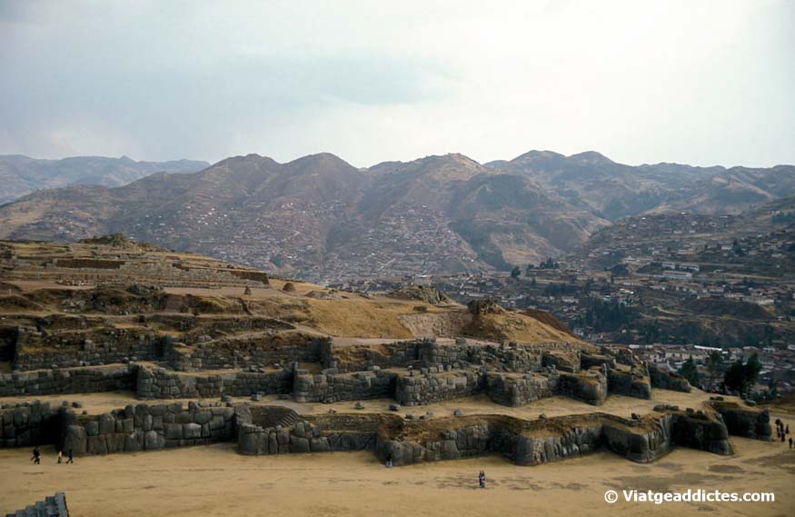 Vista de la fortaleza ceremonial inca de Sacsayhuamán