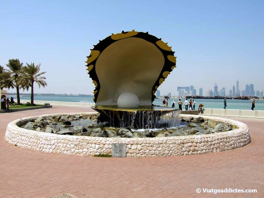 El Monumento de la Perla en la Corniche (Doha)
