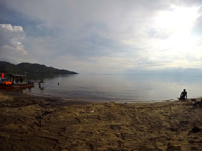 Playa en el lago Kivu