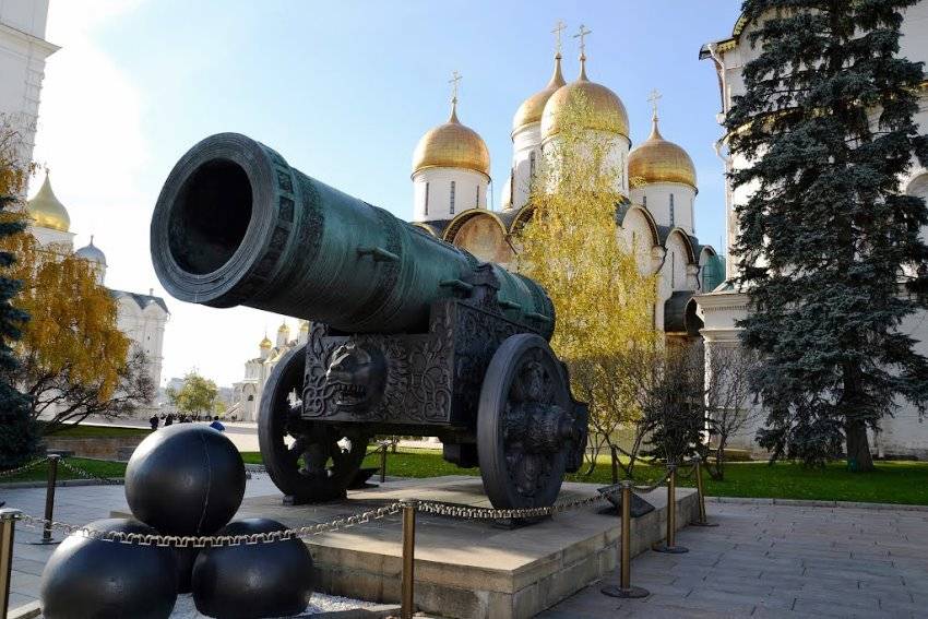 Cañón del zar Iván el Terrible, Kremlin, Plaza Roja, Moscú