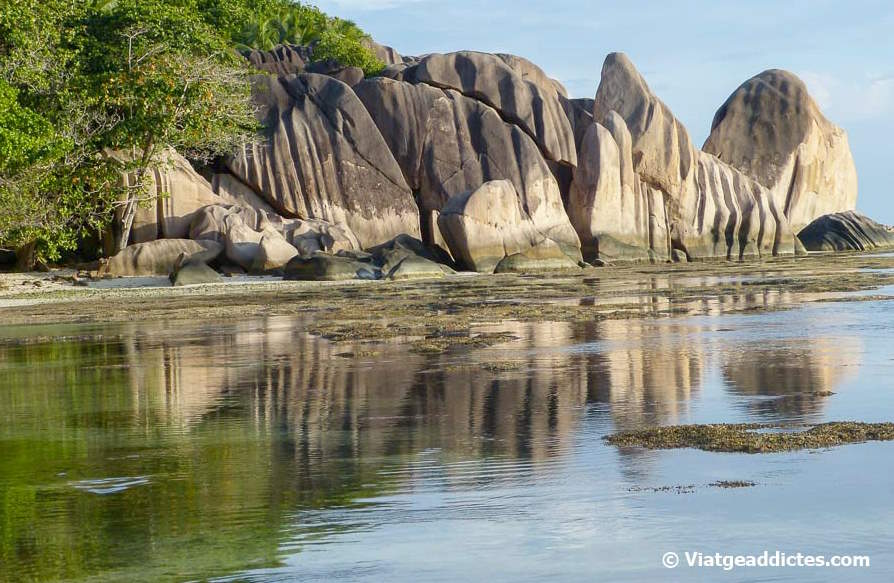 Rocas de formas caprichosas en la playa de Anse Source d'Argent (La Digue)
