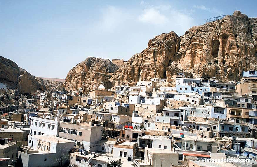 Vista de Maalula y los contrafuertes de Djebel Qalamoun